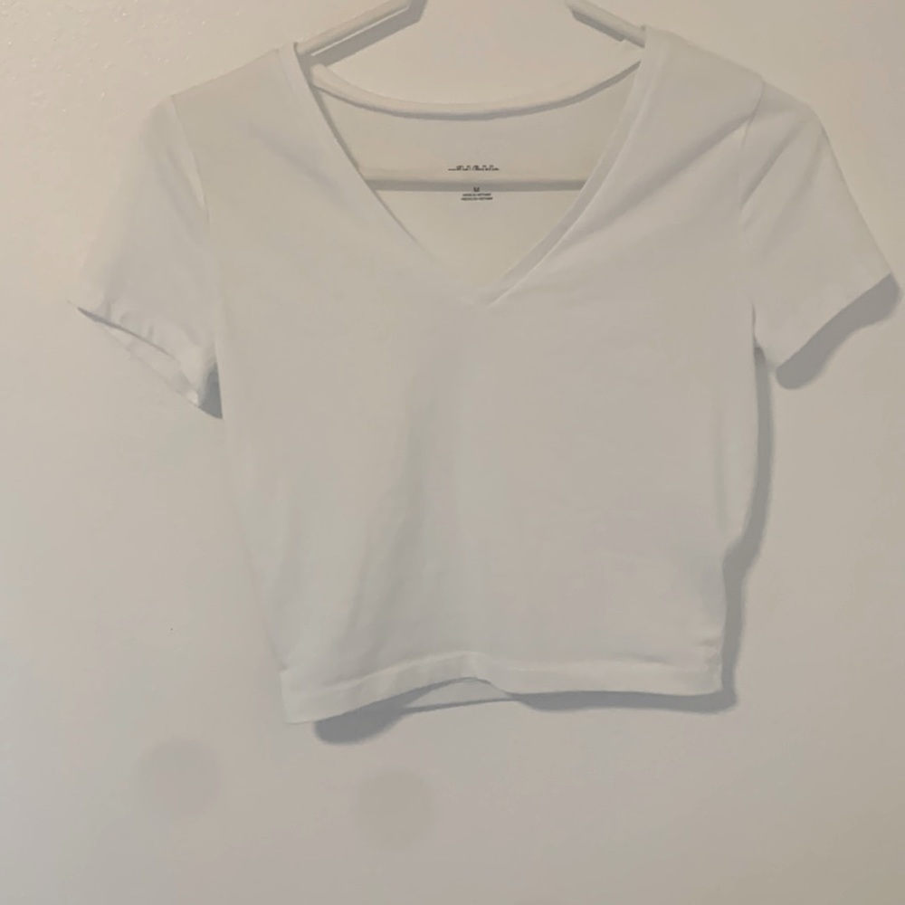 white cropped tee!